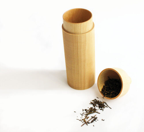 Bin in soji (”natural”) finish.