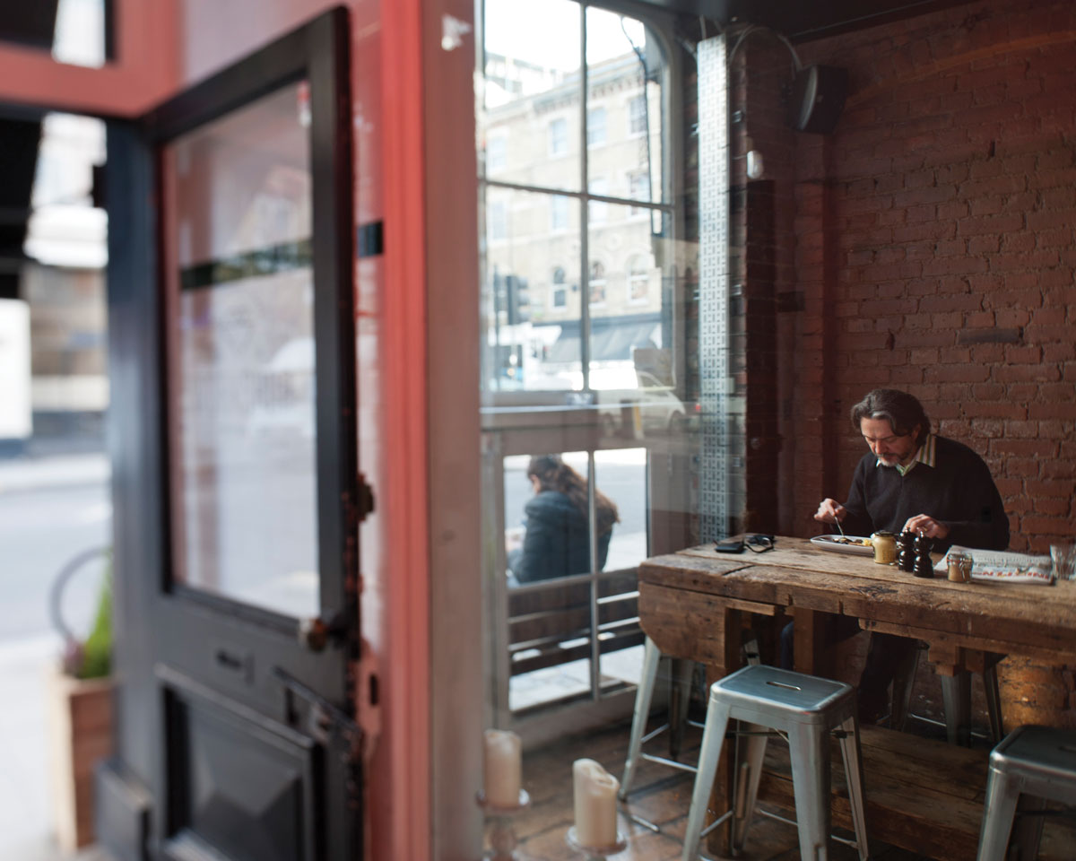 Workshop Coffee Co.'s Clerkenwell café. (Photo: Leo Bieber.)