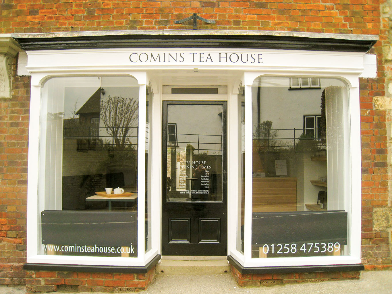 The exterior of the teahouse.